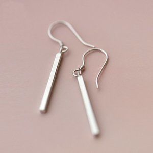 NEW 925 Sterling Silver Simple Bar Drop Earrings